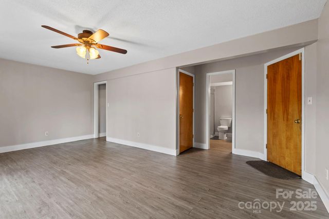 28 Timber Lane, Asheville, NC 28806