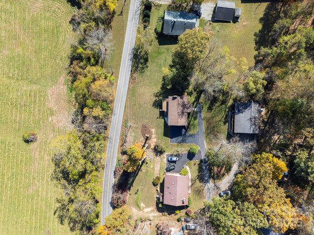 28 Timber Lane, Asheville, NC 28806