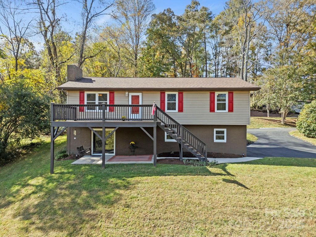 28 Timber Lane, Asheville, NC 28806