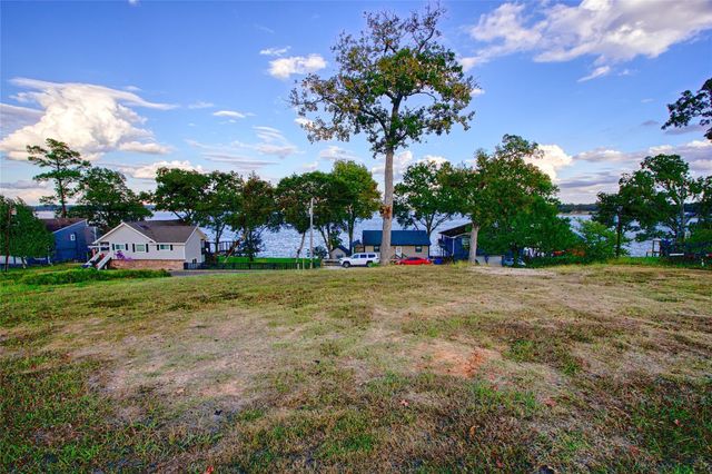 528 Indian Hill Boulevard, Livingston, TX 77351