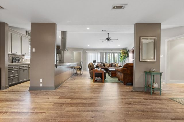 528 Indian Hill Boulevard, Livingston, TX 77351