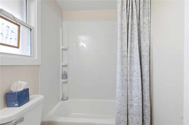 1067 Harvard Avenue, Fairborn, OH 45324