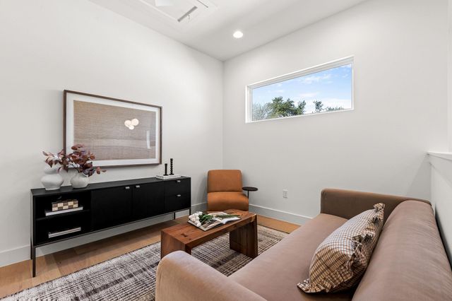 3104 Pinecrest DR, Austin, TX 78757