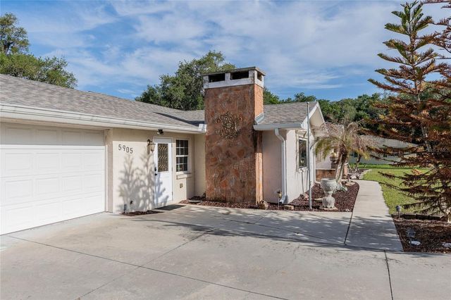 5905 WHISPERING PINES ROAD, Lakeland, FL 33811