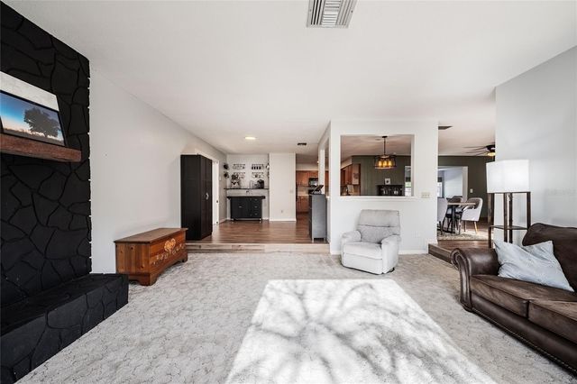 5905 WHISPERING PINES ROAD, Lakeland, FL 33811