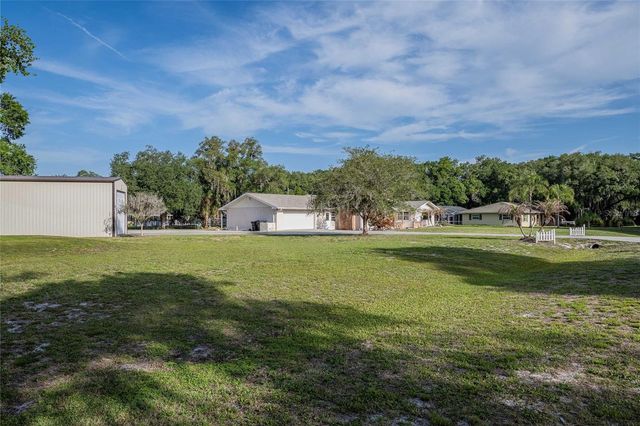 5905 WHISPERING PINES ROAD, Lakeland, FL 33811