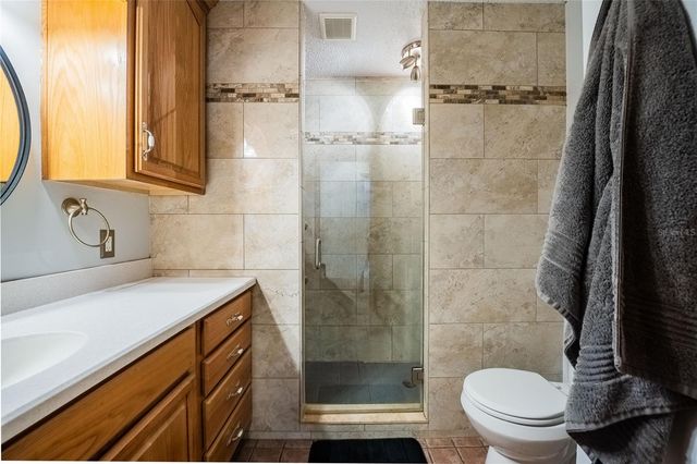 5905 WHISPERING PINES ROAD, Lakeland, FL 33811