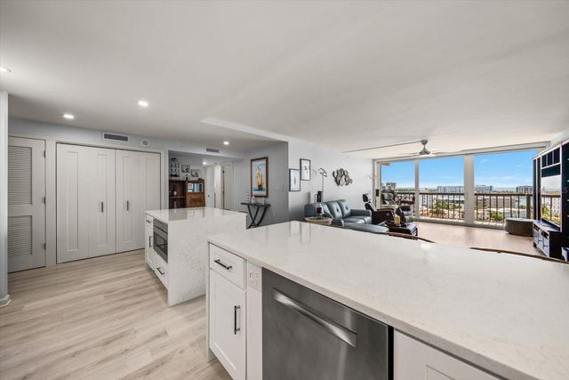 400 ISLAND WAY 904, Clearwater Beach, FL 33767