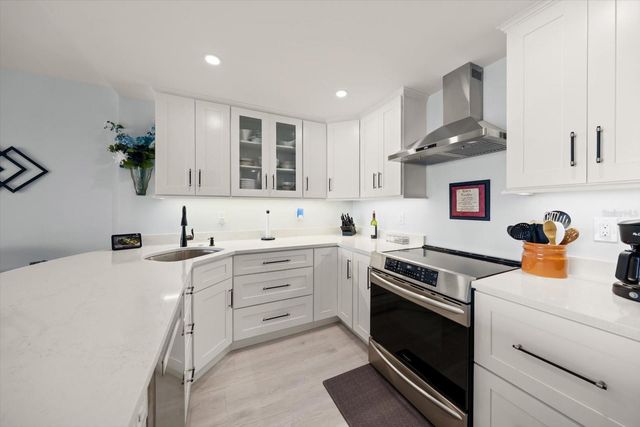 400 ISLAND WAY 904, Clearwater Beach, FL 33767