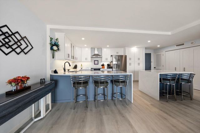 400 ISLAND WAY 904, Clearwater Beach, FL 33767
