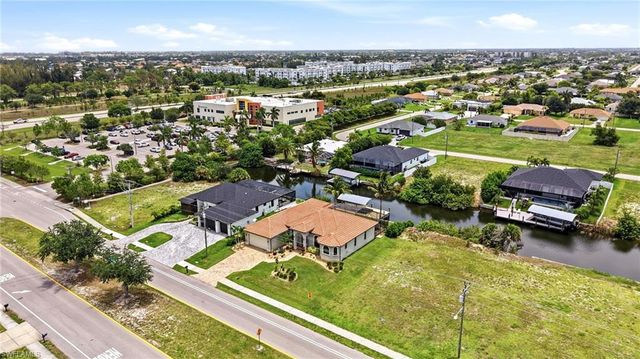 2509 Surfside BLVD, Cape Coral, FL 33914