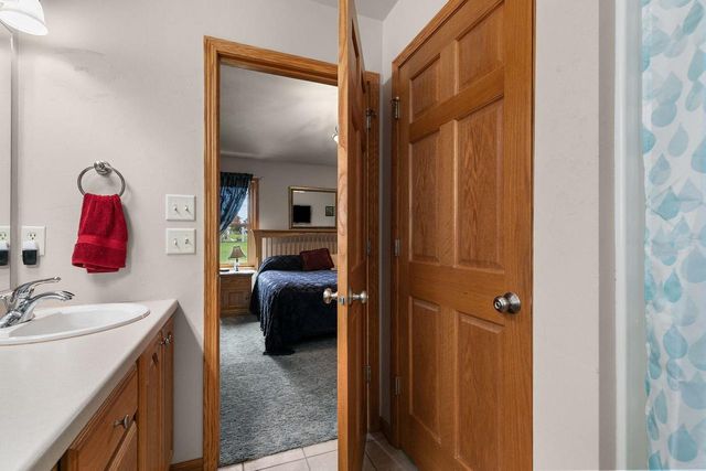 W6423 BOONESBOROUGH DRIVE, Greenville, WI 54942