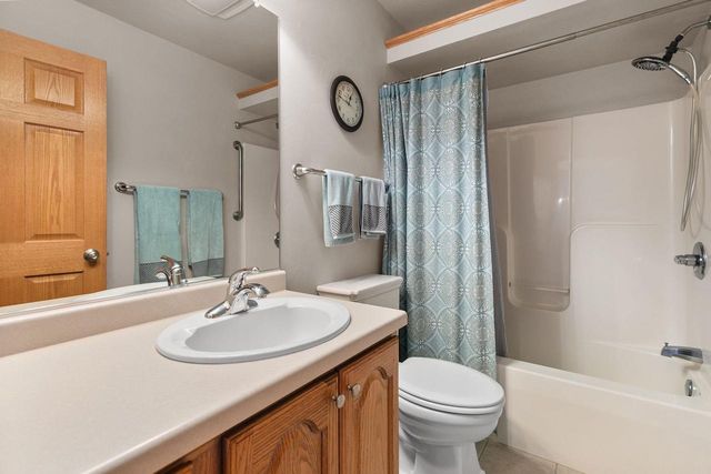 W6423 BOONESBOROUGH DRIVE, Greenville, WI 54942