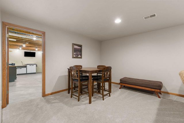 W6423 BOONESBOROUGH DRIVE, Greenville, WI 54942