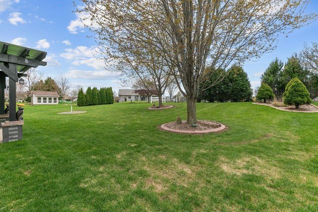 W6423 BOONESBOROUGH DRIVE, Greenville, WI 54942