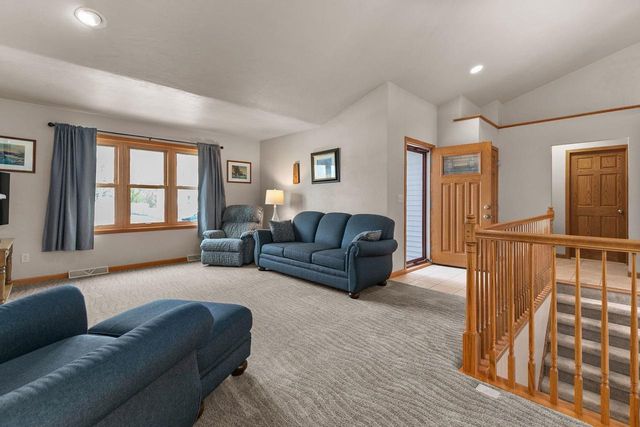 W6423 BOONESBOROUGH DRIVE, Greenville, WI 54942