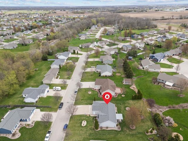 W6423 BOONESBOROUGH DRIVE, Greenville, WI 54942