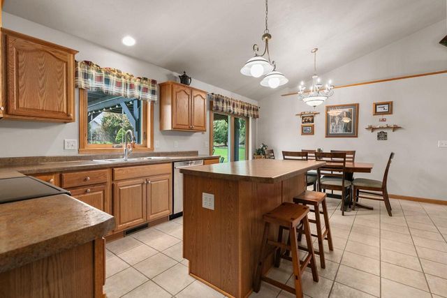 W6423 BOONESBOROUGH DRIVE, Greenville, WI 54942