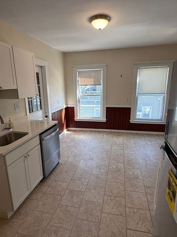 96 Plymouth St 1, Abington, MA 02351