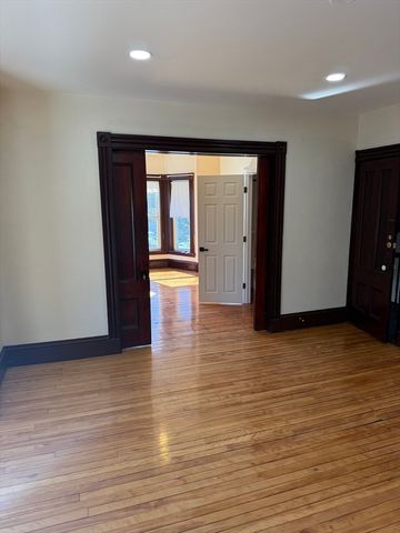 96 Plymouth St 1, Abington, MA 02351