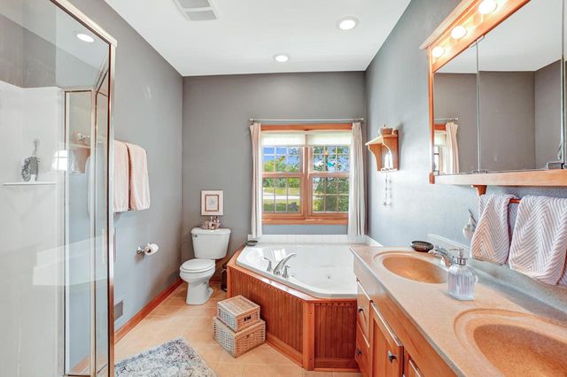N5181 Union Hill ROAD, Oconomowoc, WI 53066