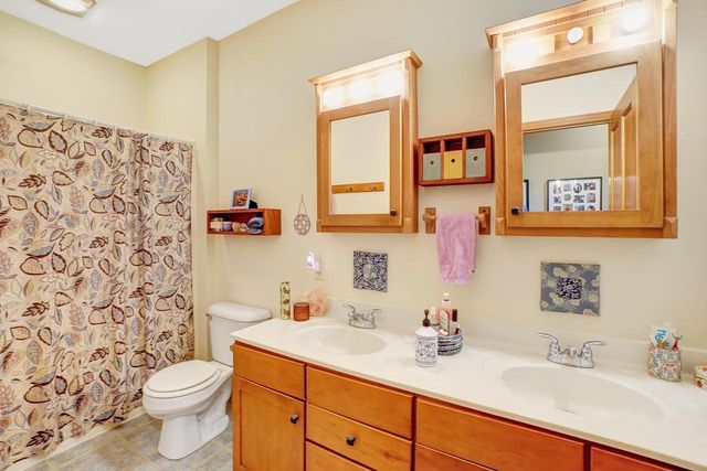 N5181 Union Hill ROAD, Oconomowoc, WI 53066