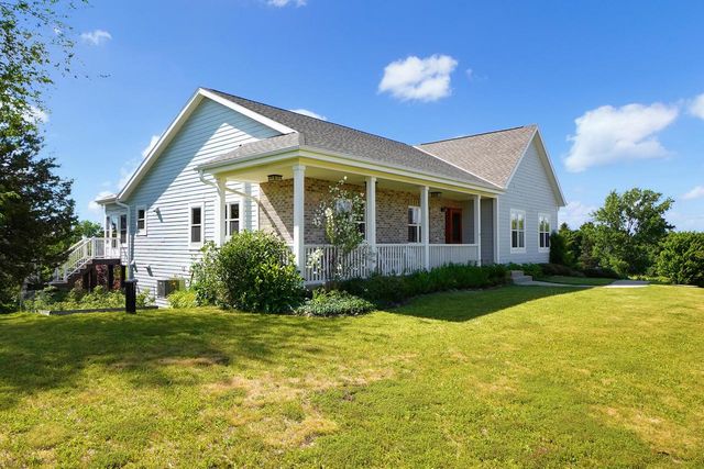 N5181 Union Hill ROAD, Oconomowoc, WI 53066