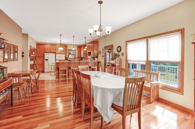 N5181 Union Hill ROAD, Oconomowoc, WI 53066