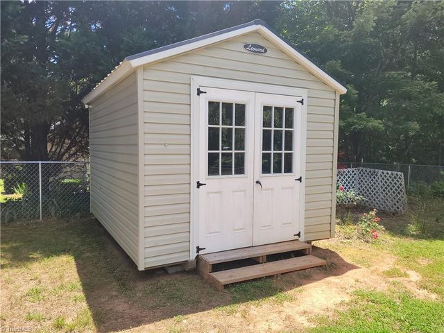 1063 Frans Road, Westfield, NC 27053