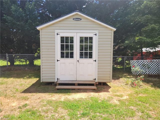 1063 Frans Road, Westfield, NC 27053