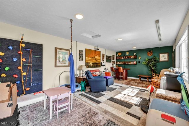 312 Linwood Street, Cuyahoga Falls, OH 44221