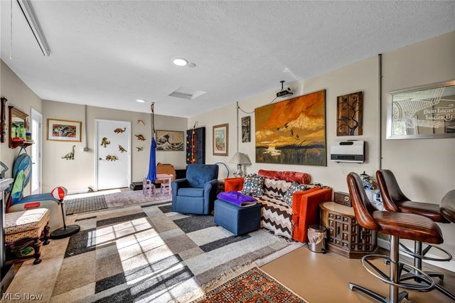 312 Linwood Street, Cuyahoga Falls, OH 44221