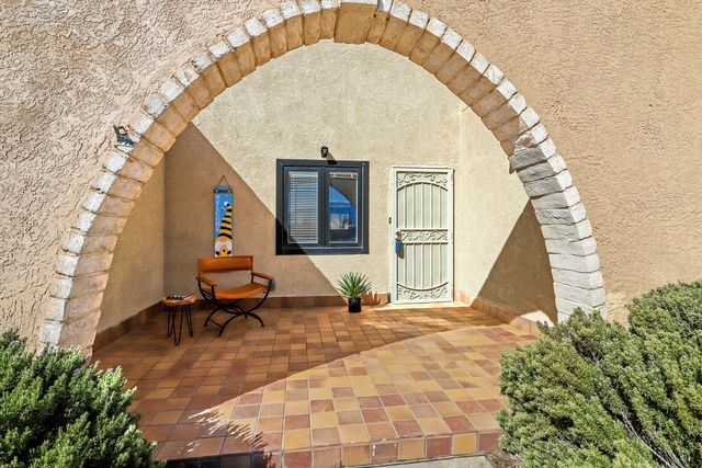 1301 Rio Rancho Drive SE B, Rio Rancho, NM 87124