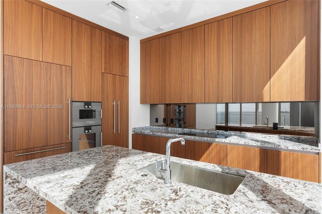 175 SE 25th Rd 1501, Miami, FL 33129