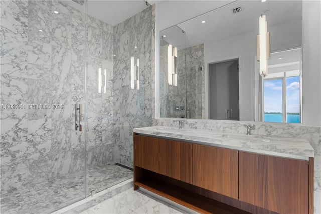 175 SE 25th Rd 1501, Miami, FL 33129