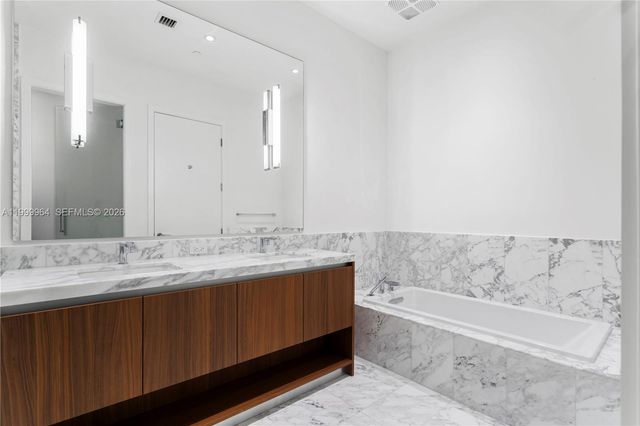 175 SE 25th Rd 1501, Miami, FL 33129