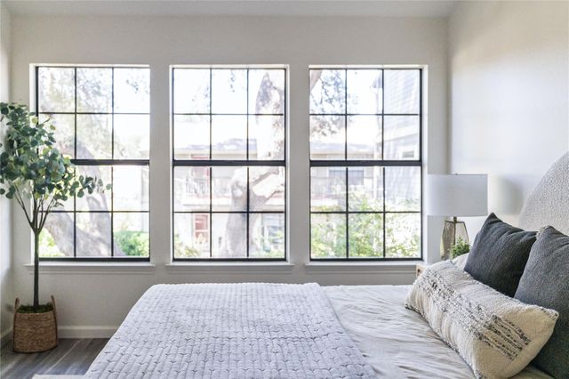 2215 Post RD 2084, Austin, TX 78704