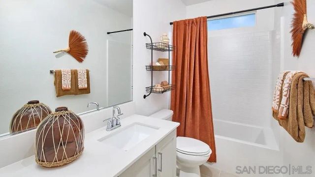 2103 Zima 2, Chula Vista, CA 91911