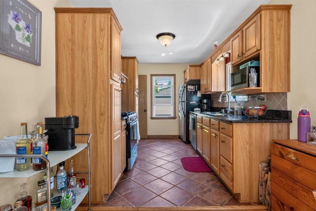 1826 E Fernwood AVENUE, Milwaukee, WI 53207