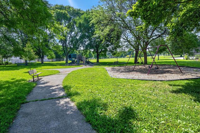 1826 E Fernwood AVENUE, Milwaukee, WI 53207