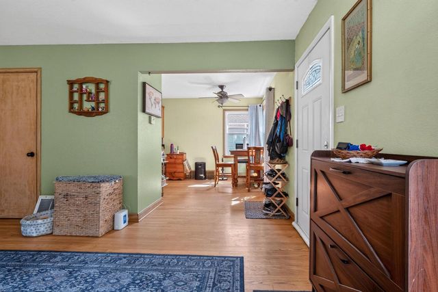 1826 E Fernwood AVENUE, Milwaukee, WI 53207