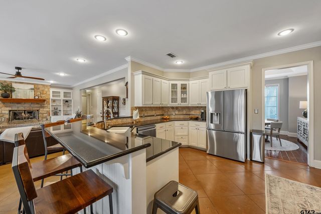 7752 Lamp Post Cove, Tyler, TX 75703