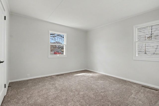 912 N Midland Avenue, Joliet, IL 60435