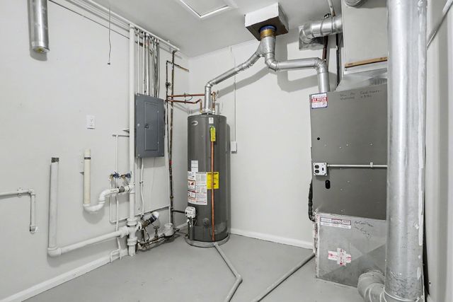 912 N Midland Avenue, Joliet, IL 60435