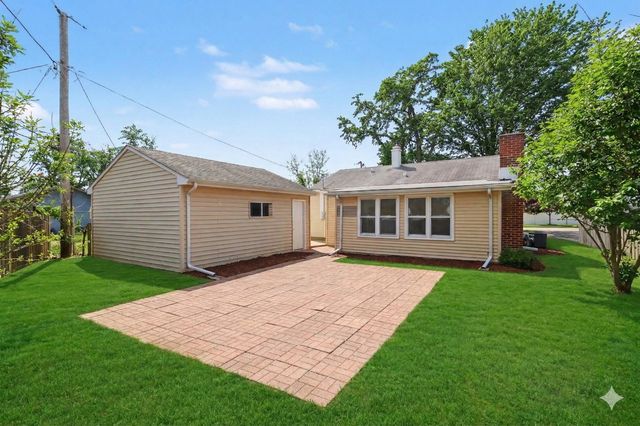 912 N Midland Avenue, Joliet, IL 60435