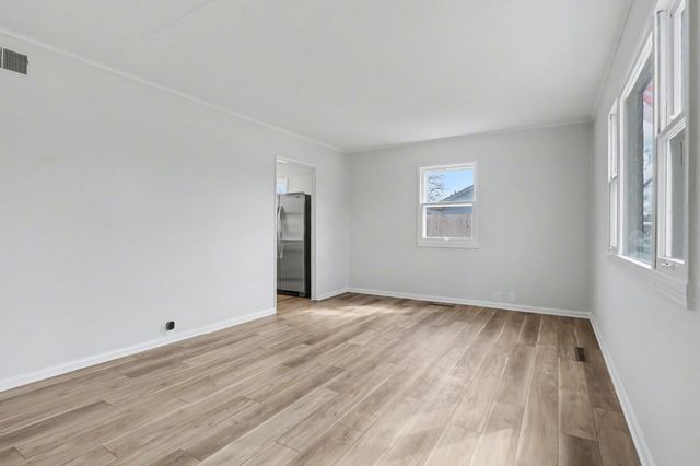 912 N Midland Avenue, Joliet, IL 60435