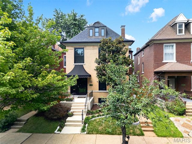 3671 Humphrey Street, St Louis, MO 63116