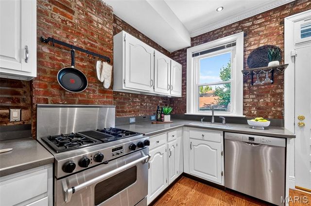 3671 Humphrey Street, St Louis, MO 63116