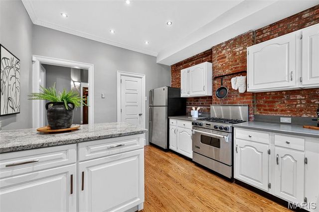 3671 Humphrey Street, St Louis, MO 63116