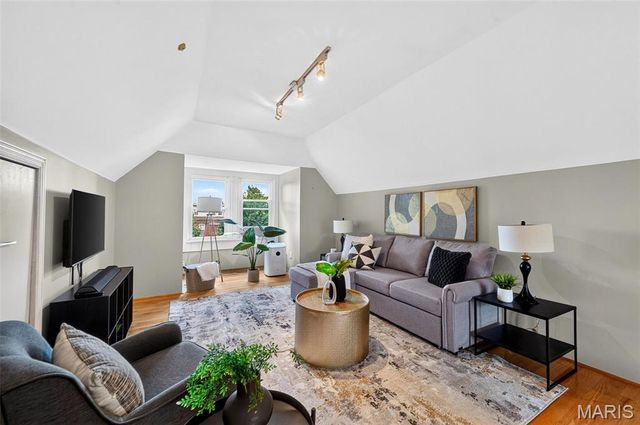 3671 Humphrey Street, St Louis, MO 63116